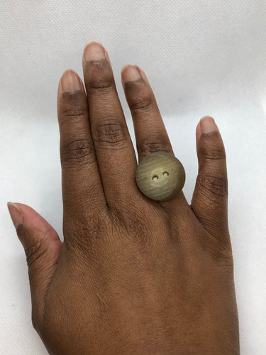 Button Ring